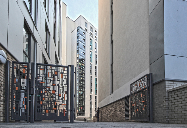 Photo of gates at Mayflower Hall, Southampton