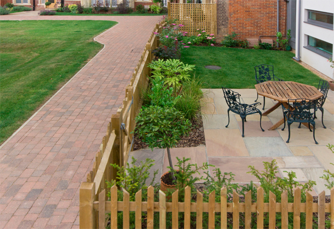 Image of courtyard at Croxley Green